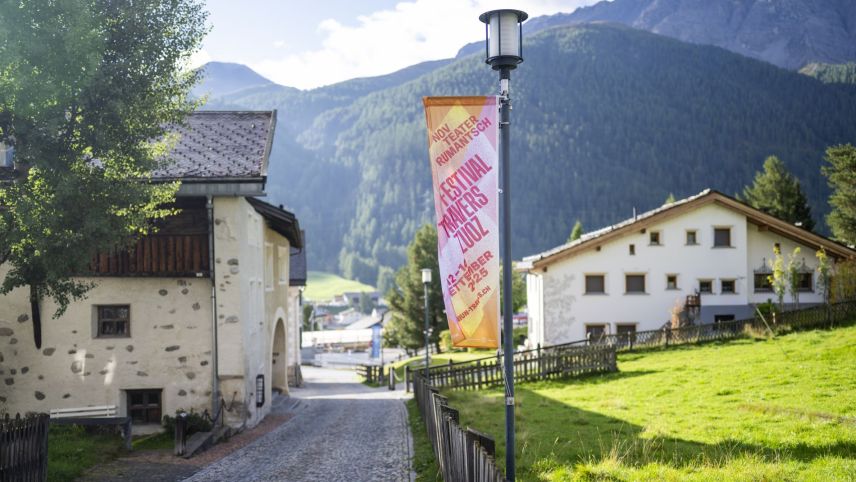 Zuoz im Theaterfieber.  Foto: Mayk Wendt
