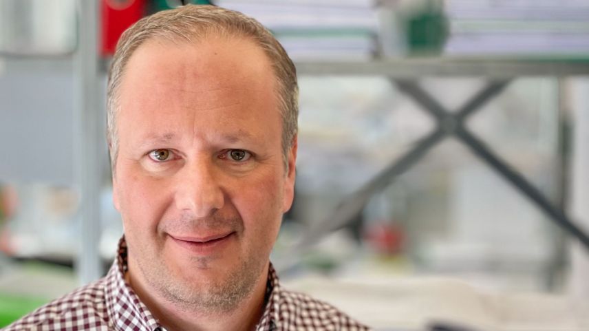 Romeo Cusini es il nouv president cumünel da Zuoz (fotografia: mad).