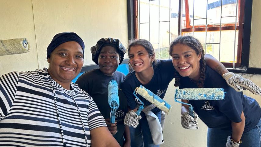 Samira Garcia (a dretta) ha fat dürant duos mais lavur voluntaria in Africa dal Süd (fotografia: mad).