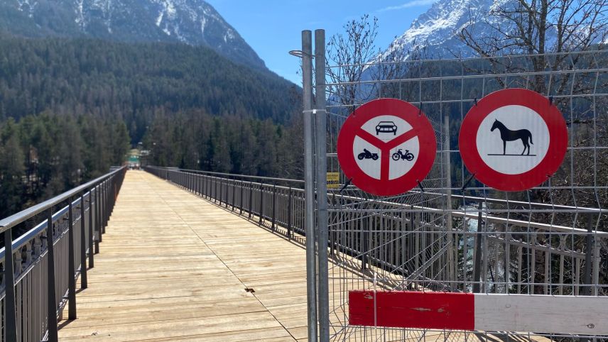 La Punt da Gurlaina es darcheu averta (fotografia: Nicolo Bass).