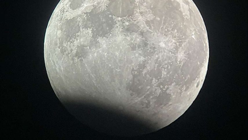 Diana Maurhofer konnte die partielle Mondfinsternis mit der Kamera festhalten. Foto: Diana Maurhofer