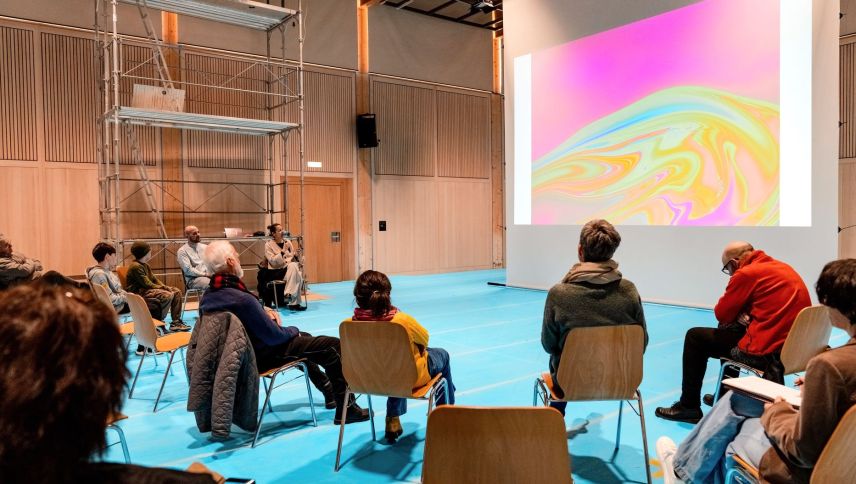 Die japanische Künstlerin Haruka Fujita nimmt physikalische Gesetze zum Ausgangspunkt für ihre Arbeiten. Foto: Ester Mottini