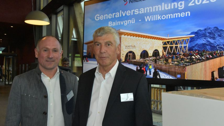 Il directer Andri Poo (a schnestra) ed il president dal cussagl administrativ Andri Lansel han preschantà las cifras da record (fotografia: Nicolo Bass).