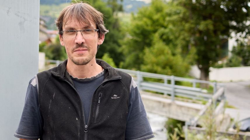 «Cun quellas massas chi sun gnüdas nu’s vaiva fat quint», disch Hans Andersag, cumandant dals Pumpiers Pisoc (fotografia: Michael Steiner).