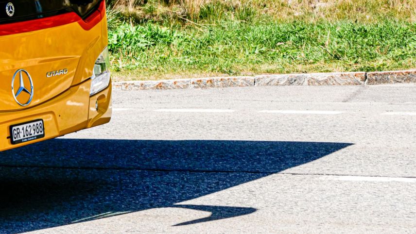 Ab dem 1. Juni sind Flüchtlinge mit Schutzstatus S in der ÖV-Nutzung wieder allen anderen Asylsuchenden gleichgestellt. 	Symbolfoto: Jon Duschletta