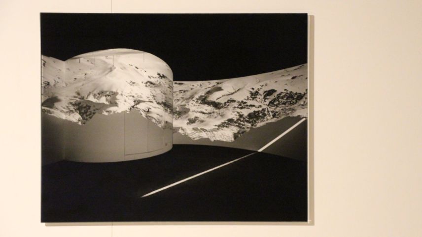 Auch die Camera Obscura im Siloturm des Werkgebäudes des Tiefbauamtes hat Guido Baselgia nach seinem Konzept eingerichtet. In der Ausstellung im Museum Alpin in Pontresina widmet sich ein Raum Baselgias Zyklus «Camera obscura – Lichteinfälle».