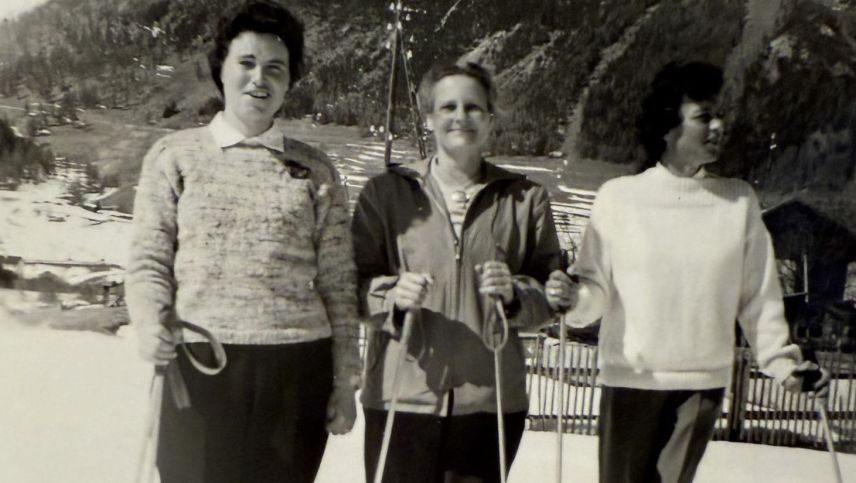 Skilaufen gehörte zum winterlichen Zeitvertreib. Foto: Familienarchiv Margaritta Salzgeber