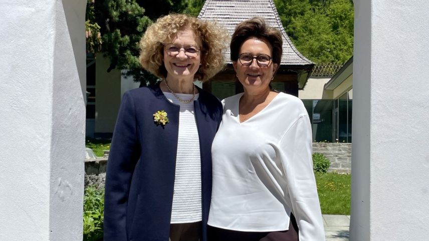 Ursula Sommer ist Co-Präsidentin und Bettina Plattner ist Gründungspräsidentin von BPW Engiadina. Foto: Fadrina Hofmann