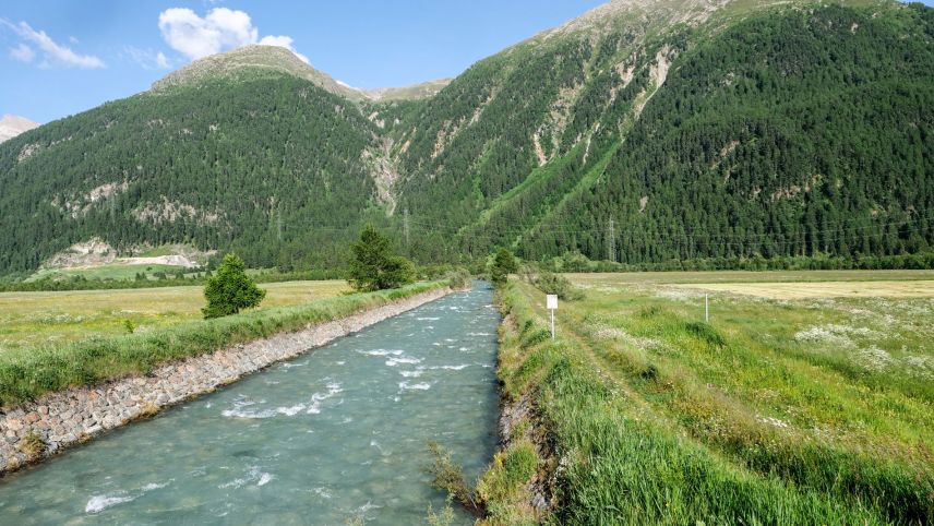 ... der Unterlauf des Beverin in Richtung Inn gesehen. 