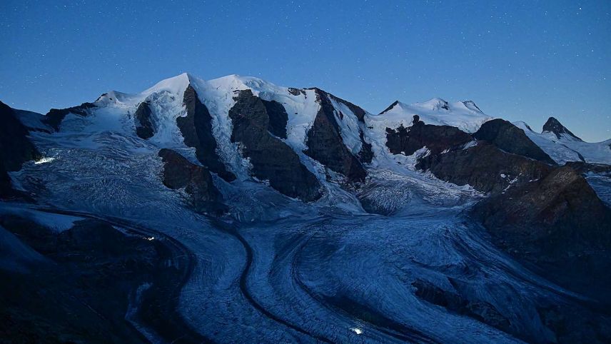Rund um die Uhr werden Piz Palü und Persgletscher alle 30 Minuten fotografiert. Foto: Jürg Kaufmann