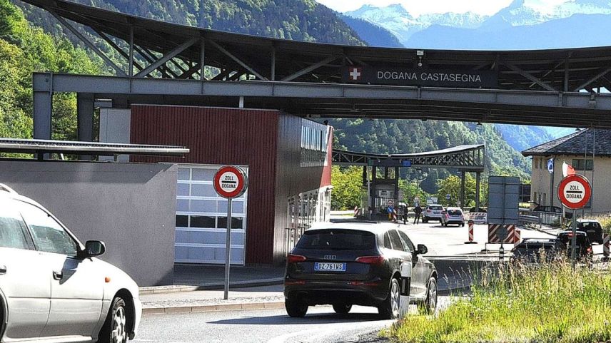 Beim Grenzübergang in Castasegna war früher der Polizeiposten für das Bergell. Foto: Marie-Claire Jur
