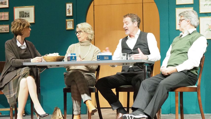 Der Dramatische Verein St. Moritz kehrt unter der Ägide der Regisseurin Selma Mahlknecht wieder auf die Bühne zurück (Foto: Marie-Claire Jur).