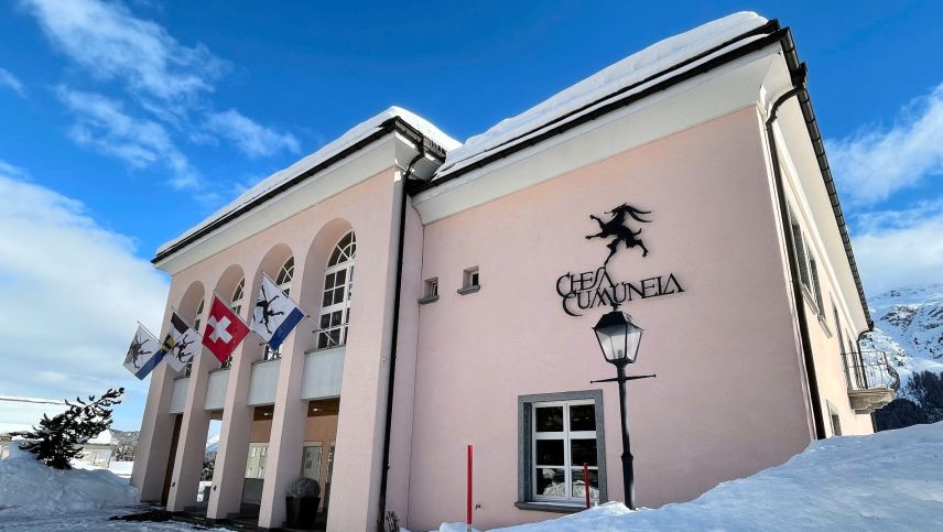 In Silvaplana kämpfen zehn Kandidatinnen und Kandidaten um den Einzug ins Gemeindehaus. 	Foto: z. Vfg / Gemeinde Silvaplana