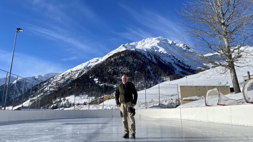René Bonorand verbrachte viele Stunden auf dem Eisplatz in Guarda. Foto: Fadrina Hofmann