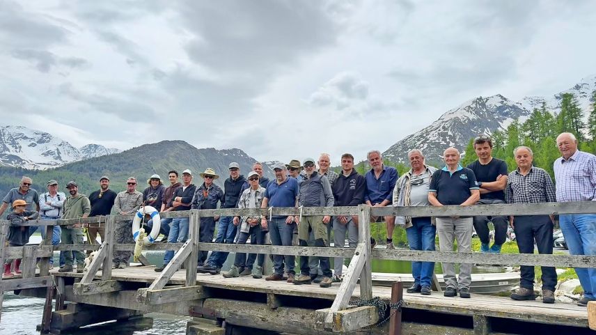Die fleissigen Helferinnen und Helfer bei der Seeuferreinigung. Foto: z. Vfg