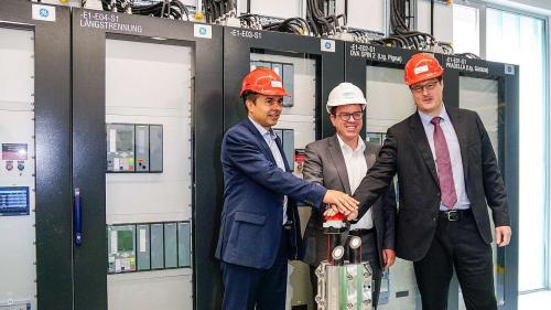 Am 29. August erfolgte die Inbetriebnahme der neuen Hochspannungs-Kabelleitung zwischen Scuol Pradella und Zernez. Foto: Jon Duschletta