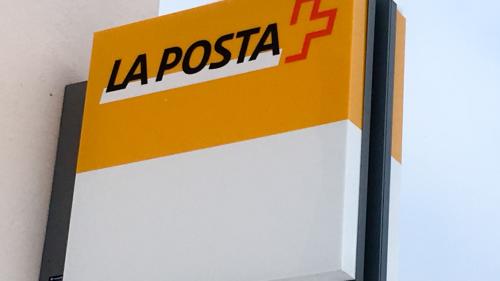 Bis ins Jahr 2020 will die Post gesamtschweizerisch die Zugangsmöglichkeiten zu ihren Dienstleistungen von heute 3700 auf rund 4000 erweitern, aber gleichzeitig den Umbau traditioneller Poststellen fortsetzen. Foto: Jon Duschletta