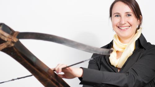 Martina Stadler tauscht Anfang Mai die Armbrust gegen die Chalandamarz-Plumpe und übernimmt die Direktion der TESSVM (Foto: Angel Sanchez).