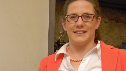 Annalea Stuppan spera chi detta üna collavuraziun tanter las scoulas otas pedagogicas e las universitats (fotografia: Nicolo Bass).