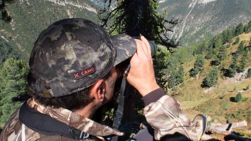Wildbeobachtung: Ein muss für die Jägerinnen und Jäger. Foto: Claudio Gotsch/Engadin Foto