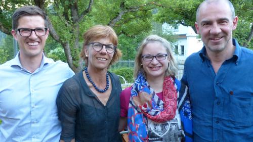 Ils nouv elets (da schnestra): Curdin Schmidt, la presidenta Regula Ruch, Fabiola Monigatti ed Alessandro Forcella davo la radunanza (fotografia: Flurin Andry)