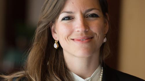 Die Direktorin des Hotel Reine Victoria in St. Moritz beteiligt sich im Promiteam am EM-Tippspiel der Engadiner Post (Foto: zVg).