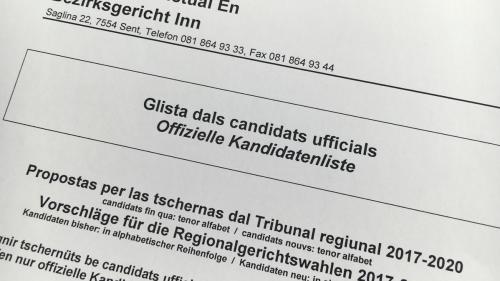 La populaziun dal district En ha elet il Tribunal regiunal 2017 fin 2020 (fotografia: Nicolo Bass).