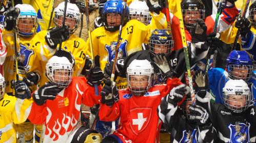 Viel Freude am Ice Hockey Day 2023 in Scuol (Foto: Petra Schlatter).