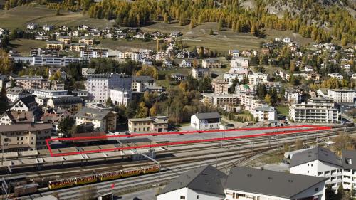 Ansicht des geplanten Verwaltungszentrums auf dem Bahnhofareal in Samedan. Foto: RhB/Archiv