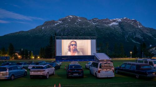 Vom Verein Cinefilm organisiert: Das Autokino im Kulmpark. Foto: Daniel Zaugg