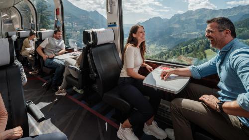 Eine Fahrt im Bernina Express ist so gefragt wie noch nie. Foto: RhB