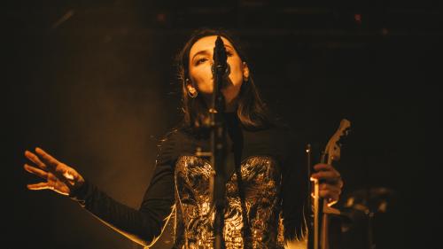 Dorotea Crameri der zweitplatzierten Band «Argent Vif» während des Finalauftritts in St. Gallen. Foto: Yves Nossack