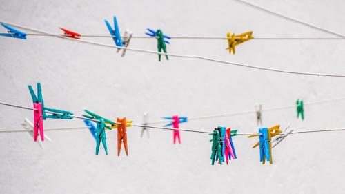 Das Bild der Bündner Gemeinden ist seit Jahren einem Wandel unterzogen. Immer mehr Gemeinden tun sich zusammen und versuchen, die gemeinsamen Ressourcen bestmöglich zu nutzen.  Foto: Jon Duschletta