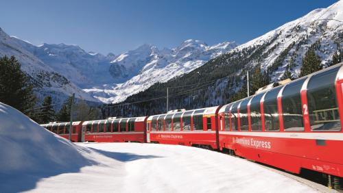 Bernina Express in der Montebello-Kurve. Foto: RhB