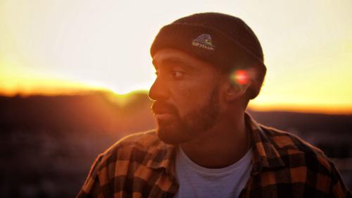 In occasiun da l’«Emna rumantscha» ed in collavuraziun cul Consulat general svizzer a Montreal, rapreschainta Snook il rumantsch in Canada (fotografia: Tanja N. Maïkoff).