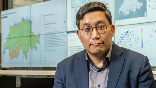 Ho passanto dis sainza durmir – Tenzin Lamdark ho insembel cun sieu team da Katamed elavuro il concept ed ho coordino il transport da paziaintas e paziaints in clinicas specialisedas i’ls pajais limitrofs (fotografia: RTR).