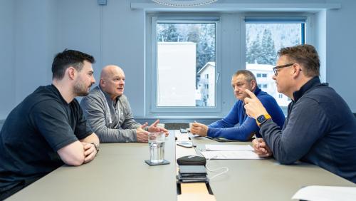 Cédric Follador, Sepp Kubli und Reto Götschi (von links) stellten sich den Fragen der EP/PL zur aktuellen Situation im Bobsport. Fotos Jean-Marie Delnon