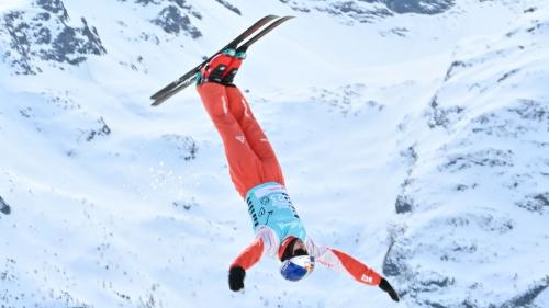 Die Top-Athleten erreichen bei ihren Sprüngen eine Höhe von rund 15 Metern. Schon die Vorbereitung der Schanzen erfordert höchste Präzision.
 Foto: Reto Stifel