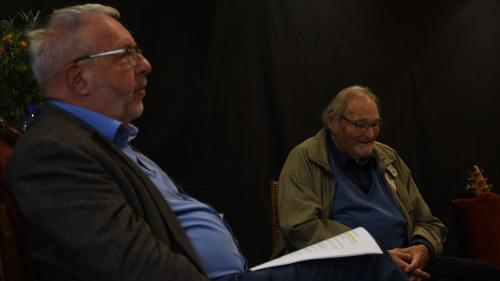 Chasper Pult ho discurrieu cul fundatur dal Chardun Jacques Guidon chi festagia in gövgia sieu 90evel anniversari (fotografia: Nicolo Bass).