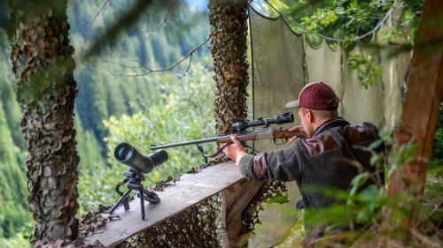 Tenor la ledscha da chatscha nu po üna suosta o post da chatscha gnir dovrà per durmir o sco magazin (fotografia: Livia Mauerhofer).