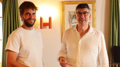 Marcel Heiss ha surtut la bachetta da Curdin Lansel. fotografia: Martin Camichel/FMR