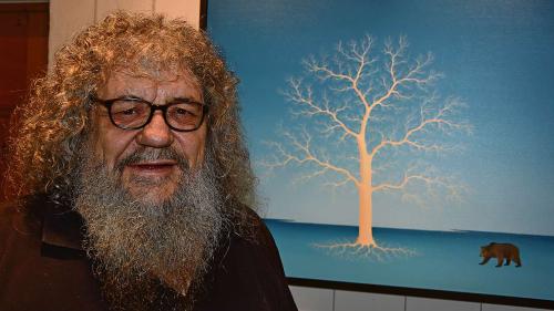 L’artist Otmar Derungs (1953–2023) es mort a Strada (fotografia: Nicolo Bass).