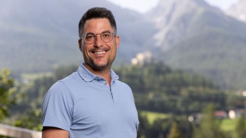 Dario Müller ist 39 Jahre alt und wohnt in Sent. Foto: TESSVM/Dominik Täuber