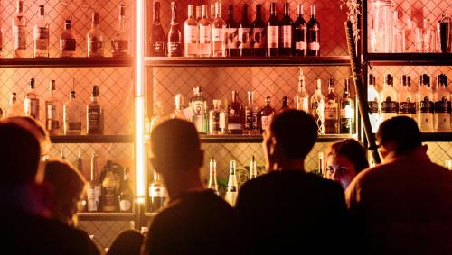 Hiesige Barbetreiber betonen, dass der Brandschutz bei ihnen ein zentrales Thema ist, dem die nötige Beachtung  geschenkt wird. Symbolfoto: Unsplash/Alexandr Popov