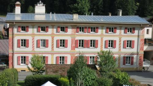 Die Chasa Flurin in Lavin wird per Ende Jahr geschlossen (Foto: z. Vfg).