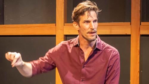 Ivo Bärtsch will den Zuoz Globe zu einem öffentlichen, regionalen Zentrum für Profi- und Amateur-Theater weiterentwickeln. Foto: Marie-Claire Jur