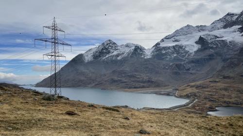 Der Grosse Rat will weiterhin in erneuerbare Energien investieren. Foto: Reto Stifel