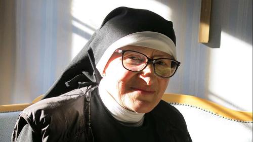 Aloisisa Steiner aus Taufers ist seit vier Jahren Priorin im Kloster St. Joahnn in Müstair. Foto: Bettina Gugger