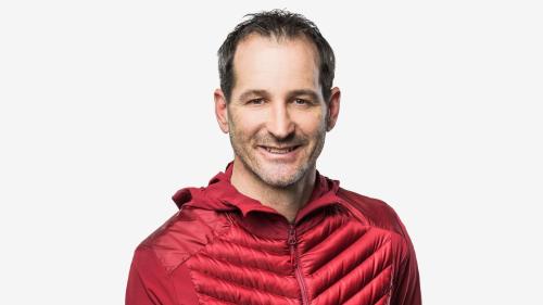 Adriano Iseppi es directur da cuorsa al Maraton da skis engiadinais – e na tant cuntaint cul proceder da controlla da la tschaira da fluor (fotografia: mad).