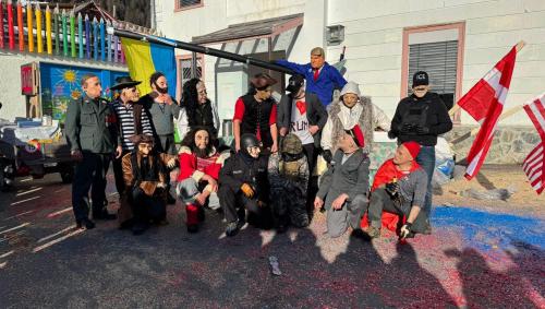 Uschea s’ha la giuventüna da Ftan preschantada dürant il Chalandamarz da quist on a Ftan (fotografia: Giuventüna Ftan).